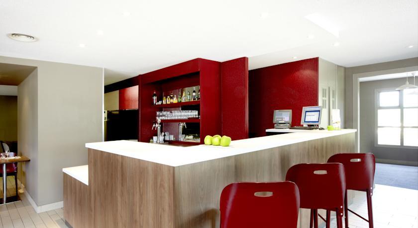 圣布里厄朗格康铂酒店 外观 照片