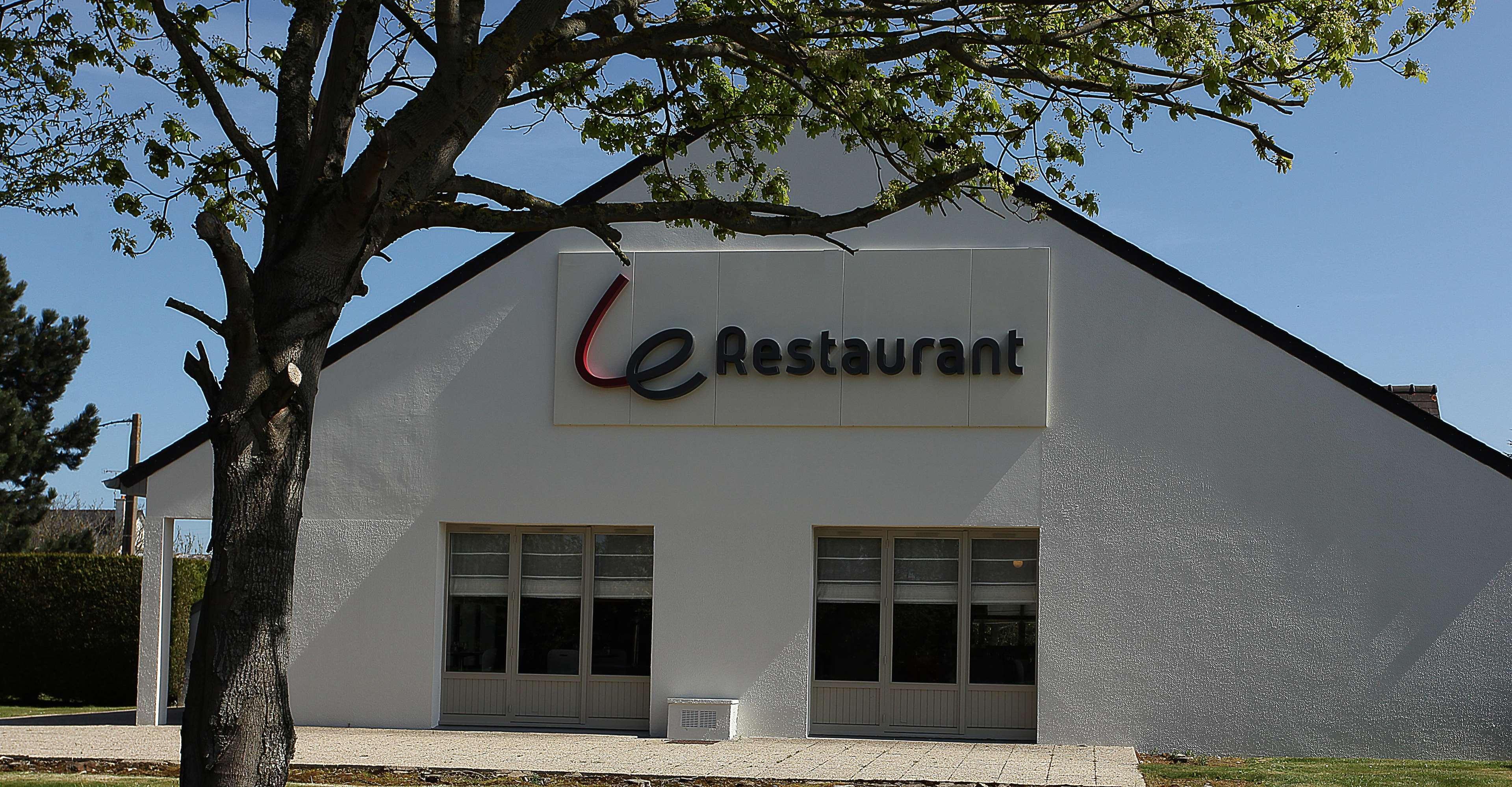 圣布里厄朗格康铂酒店 外观 照片